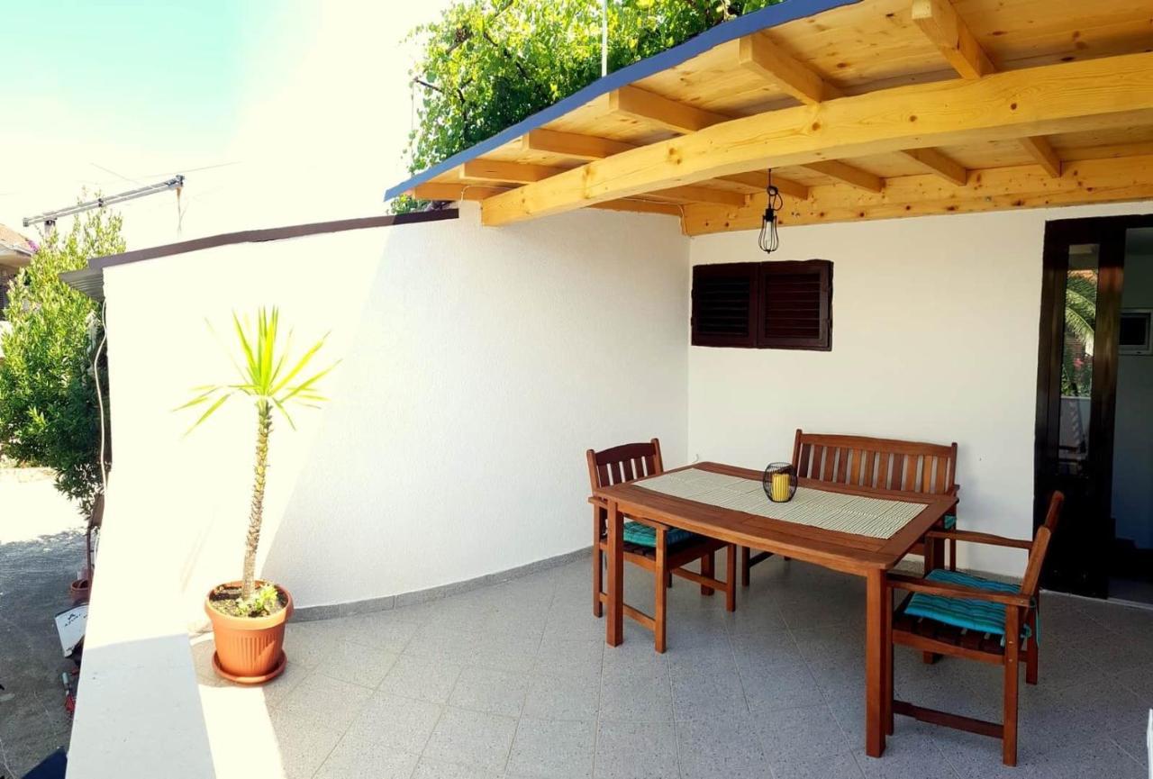 Apartmani Tina Jelsa  Bagian luar foto
